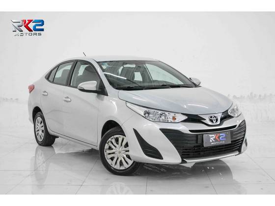 TOYOTA YARIS 1.5 16V FLEX SEDAN XL LIVE MULTIDRIVE TOYOTA YARIS 1.5 16V FLEX SEDAN XL LIVE MULTIDRIVE